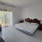 Amplia Casa En Roses Para 16 Pers. Con Piscina Y Gran Aparcamiento - Es-204-78