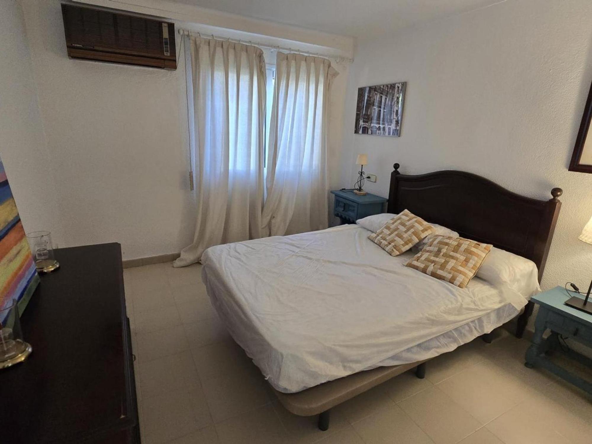 Amplia Casa En 16 Pers. Con Piscina Y Gran Aparcamiento - Es-204-78 Villa