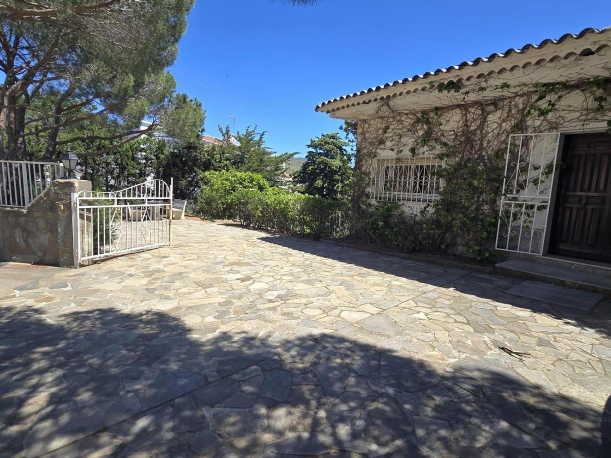 Amplia Casa En 16 Pers. Con Piscina Y Gran Aparcamiento - Es-204-78 Villa Roses